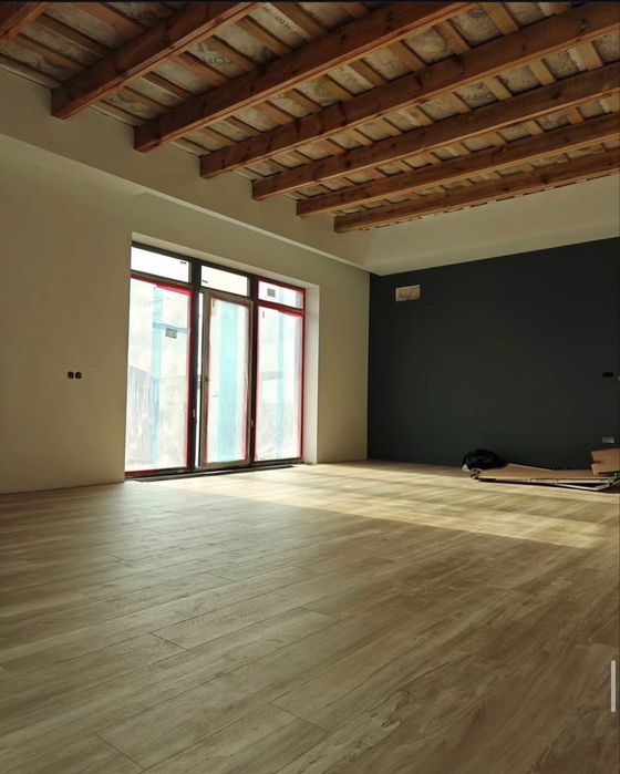 Montaj de pardoseli, laminat, vinil / LVT / SPC