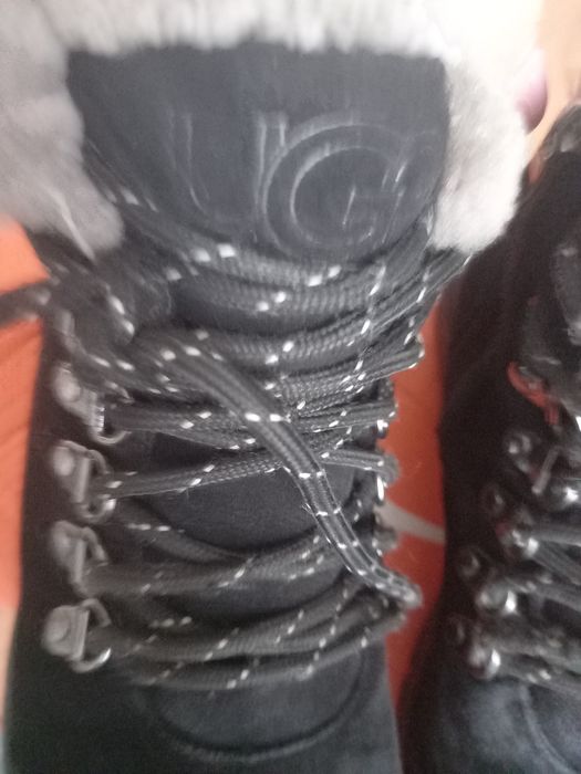 Продам Ботинки уги 37р