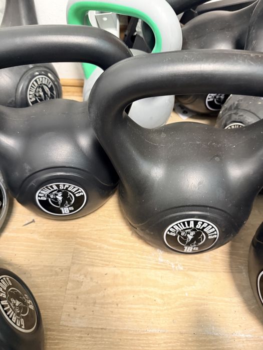 Set Kettlebell 18 kg+18 kg=36 kg. Pret 300 lei made in Germany
