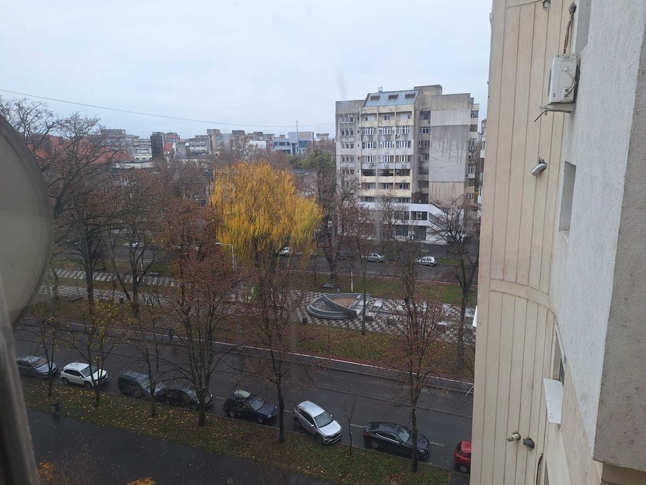 Apartament 1 camera ultracentral spatios Independentei vis-à-vis CEC