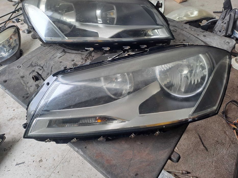 Far stanga dreapta Faruri Vw Passat Pasat B7 2010 - 2015 cod 3ac941006 3ac941005