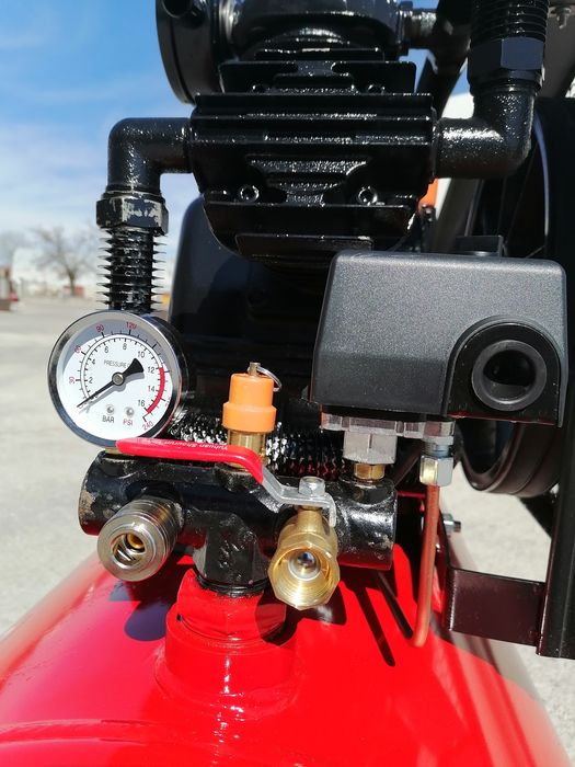 300 литра Професионален компресор за въздух