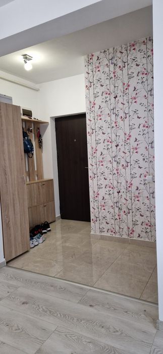 Vand apartament cu 2 camere Tractorul/Coresi