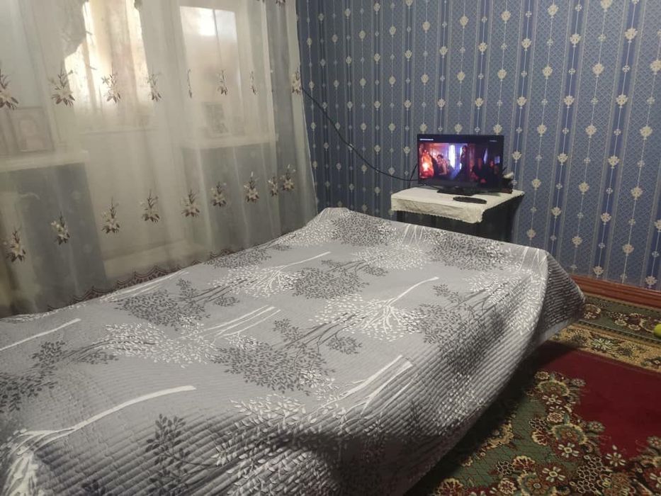 4каватли домнинг 4чи каватидаги 1хонали люкс квартира ижарага берилади