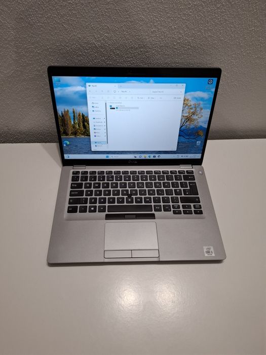 Laptop Dell cu i5 gen 10, ssd 512g ,16 g ram