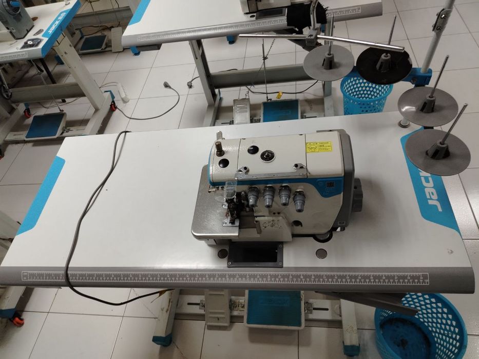 Продается оверлог Jack E4