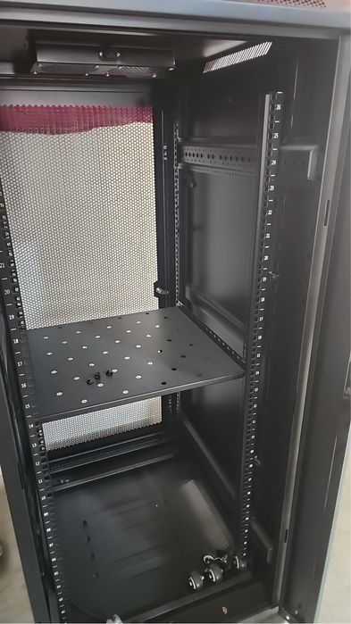 Сервер шкаф Хитойдан келтирилган