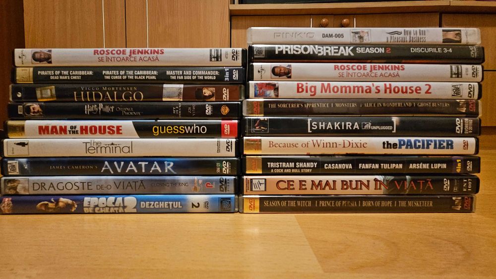 Lot DVD-uri Originale - Filme Acțiune, Aventură, Comedie (Avatar, Pirații din Caraibe, etc.)