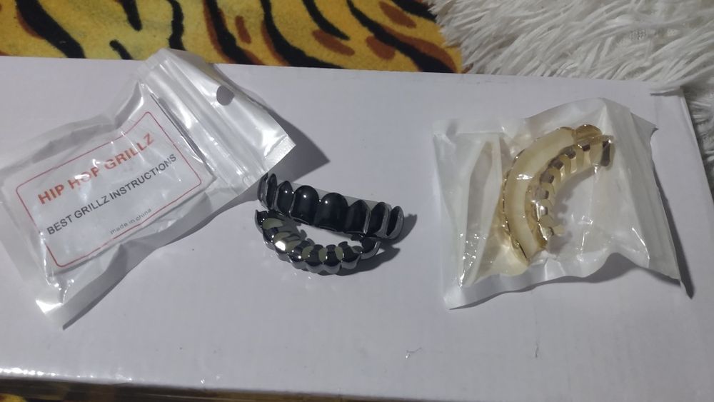 Обеци и аксесоари