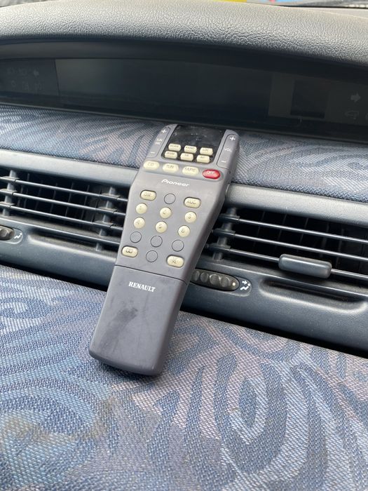 Дистанционно за радио на рено еспейс 3