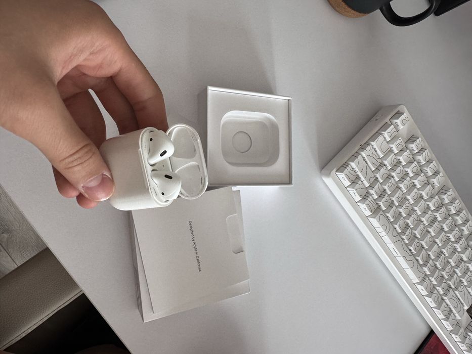 Продам airpods gen2