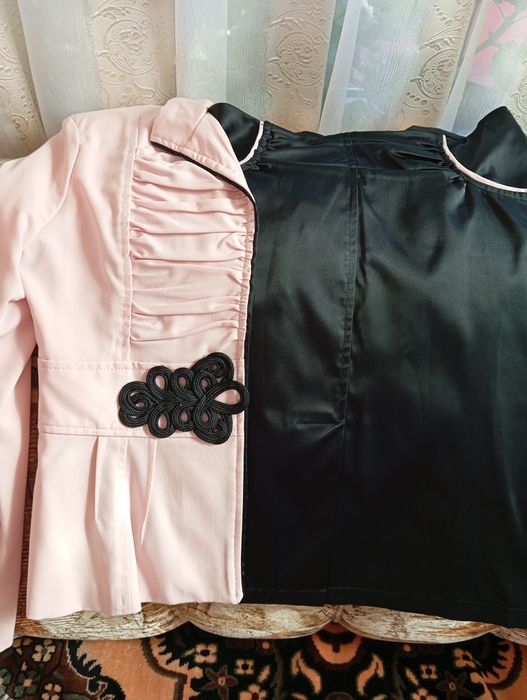 Costum dama roz pudra