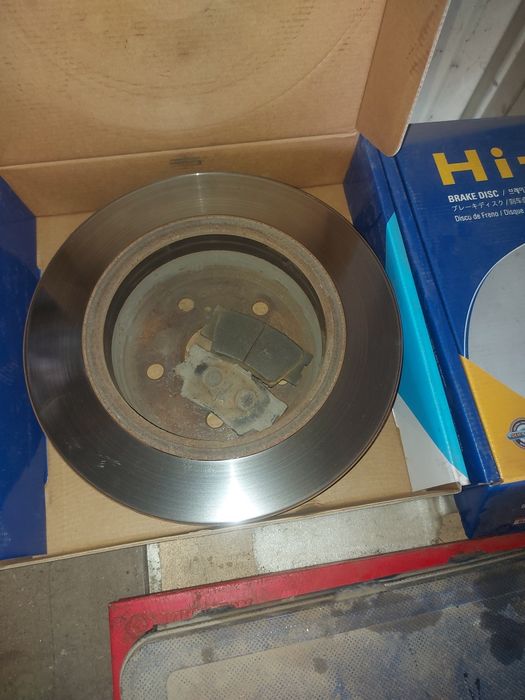 Стойки передние.