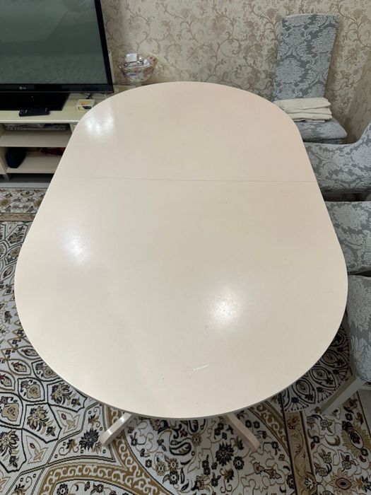 Продам стол обеденный овальный +стулья