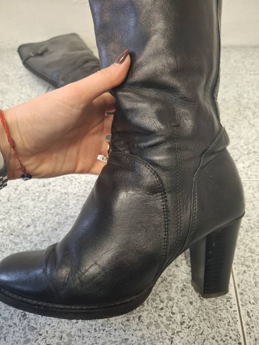 Кожени ботуши с ток