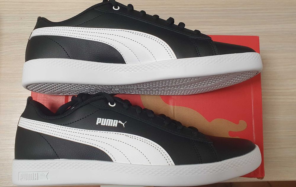 Pantofi sport Puma Smash Wns V2 L 365208 02 marimea 42.5 (27.5cm)