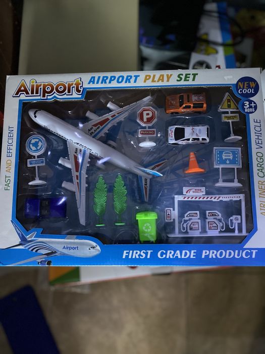 Играчки нови