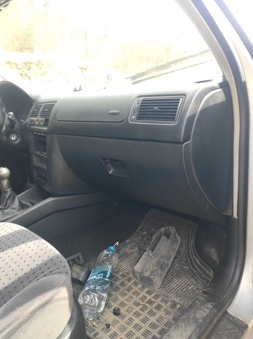 Голф 4 1.6-SR на части