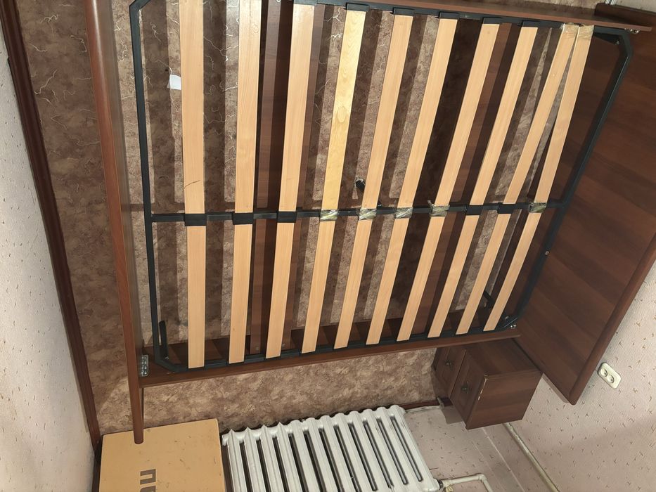 Спальный гарнитур