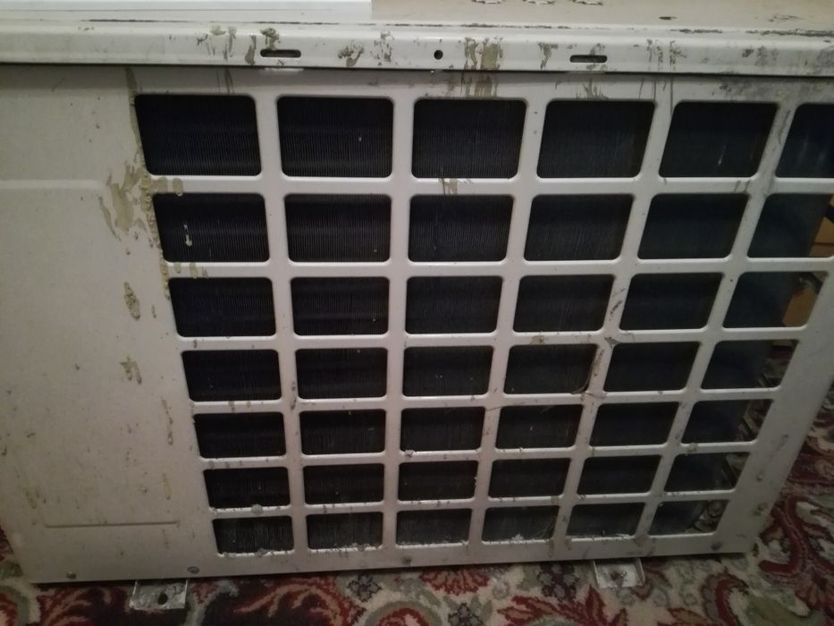 Инверторен климатик Airwell за части