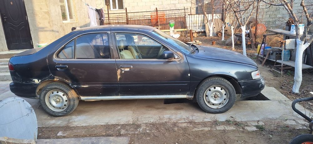 Продаётся автомобиль. Полностью на ходу.