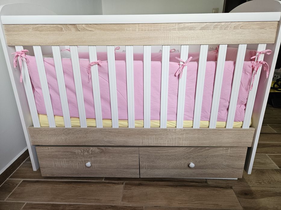 Детско легло с люлеещ се механизъм, матрак