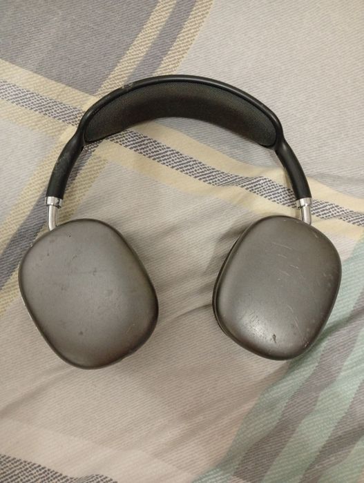 Продам безпроводной наушник