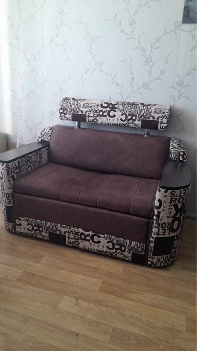 Прлдам мини диван