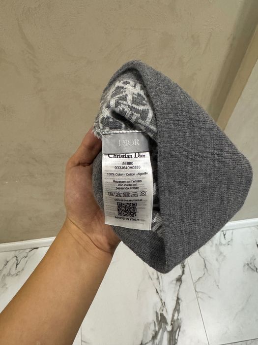 Продам Шапку Dior