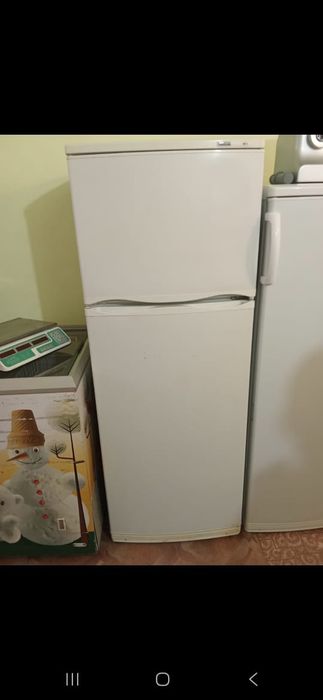 Морозильная камера и холодильник