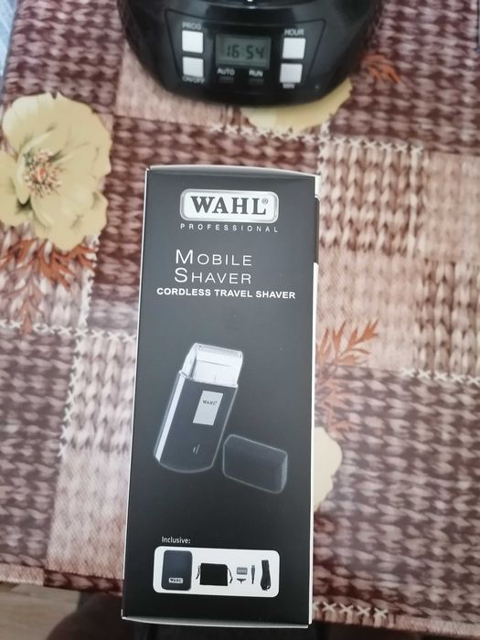 Vând aparat de ras barbati