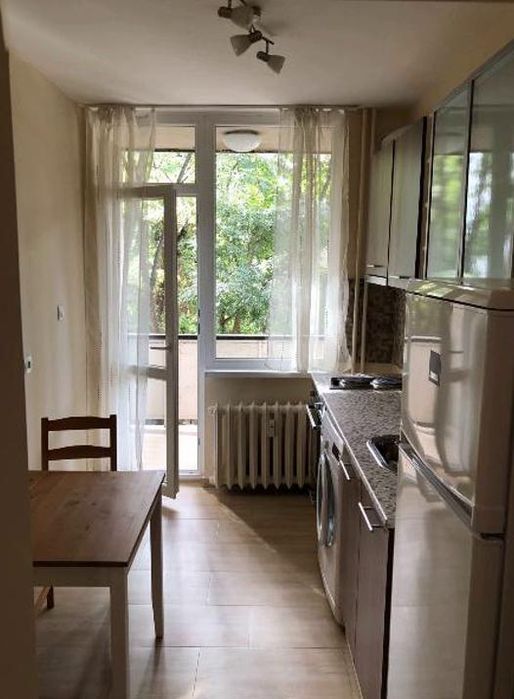 Дава се под наем Едностаен апартамент в София, Медицинска академия - 45 кв.м за 550 € - Снимка #1