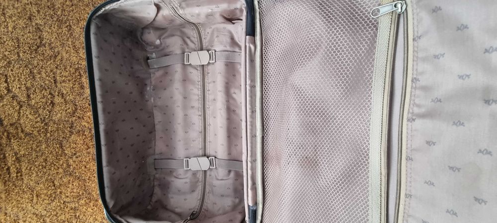 чемодан на колесиках