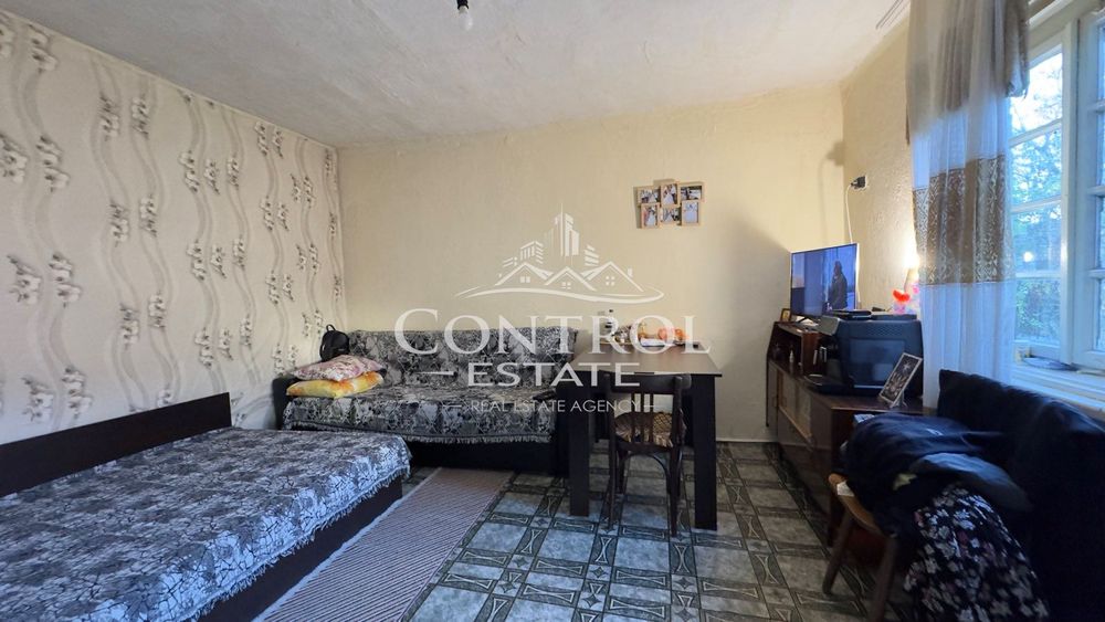 Къща в Велико Търново, област-гр.Дебелец площ 90 цена 80000