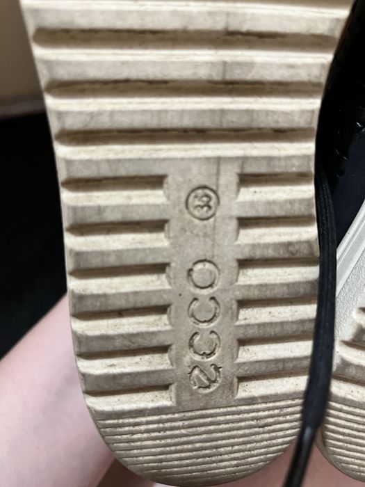 Продам детскуб обувь