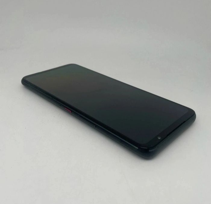 Геймърски телефон Asus Phone ROG 5