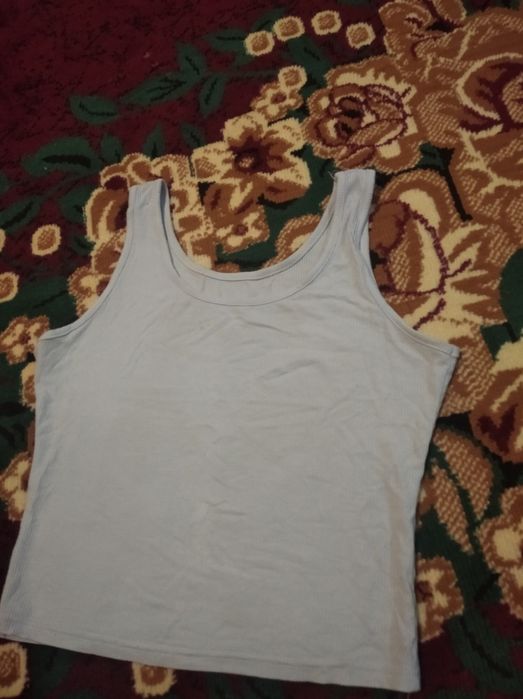 Jinsi yubka . Qalin. Buni sotib olsangiz bitta baza mayka +