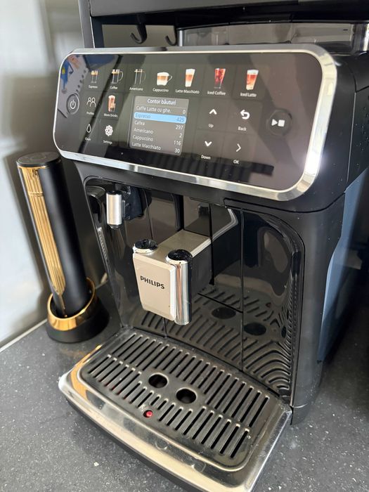 Espressor automat Philips 5500 LatteGo