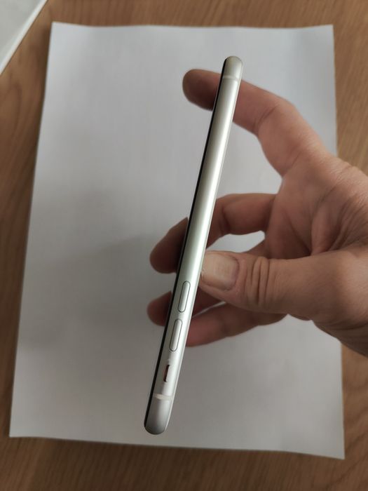 iPhone XR 64 gb alb