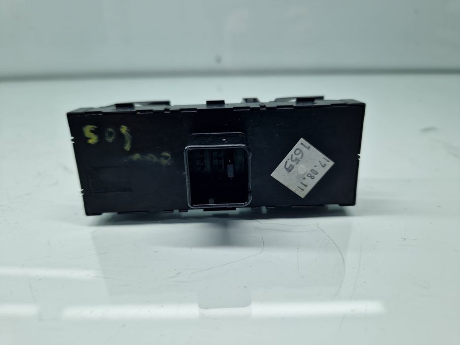 Butoane comanda geamuri sofer Volkswagen Passat B7 (365) Variant [Fab