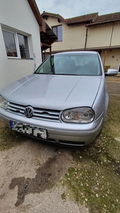 Golf 4 din anul 2004 , stare  de funcționare