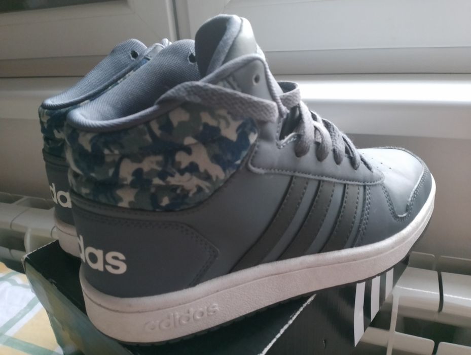 Маратонки adidas 37 1/3