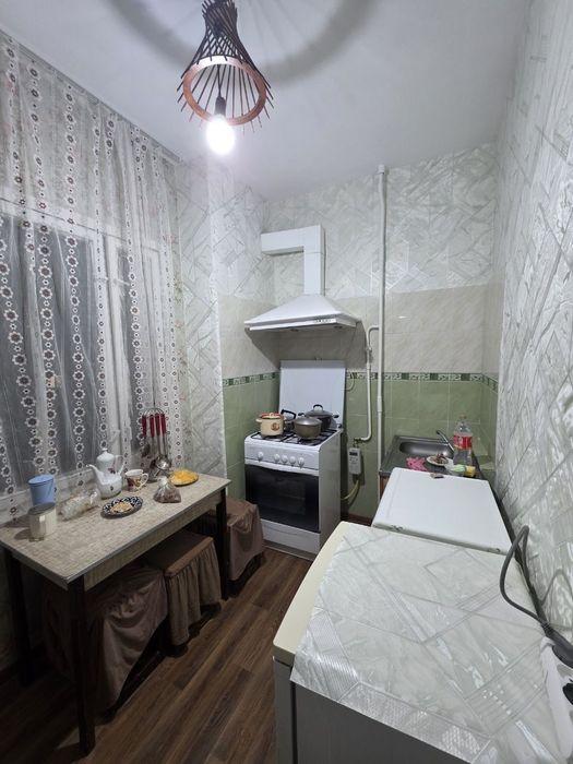 Сдаю квартиру на кушбеги 1 комнатная за 350 с чистым ремонтом