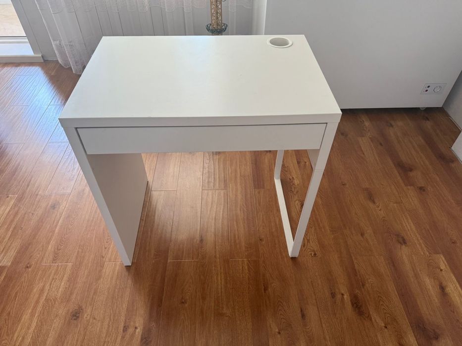 Стол пимьменный Ikea