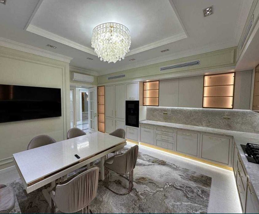 Стаётся коттедж Мирзо-Улугбекском районе срочно!!!