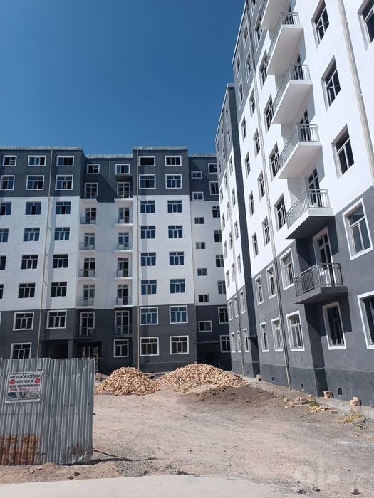 Uy sotiladi . Kvadrati 4.3 mln dan kelishiladi