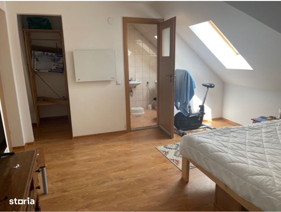 Casa NOUA 6 camere 7 bai teren 1.300 mp ,panouri foto-voltaice Orlat