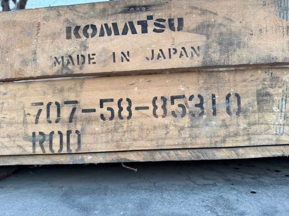 Шток  Komatsu PC160LC-7