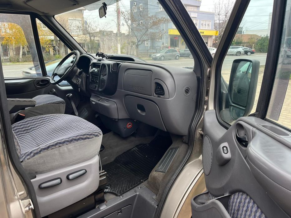 Vand urgent Ford Transit 2.0 tdi