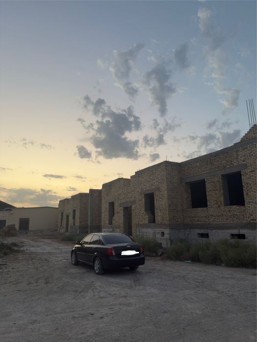 Qurilish tugallanmagab ko’p qavatli turar-joy